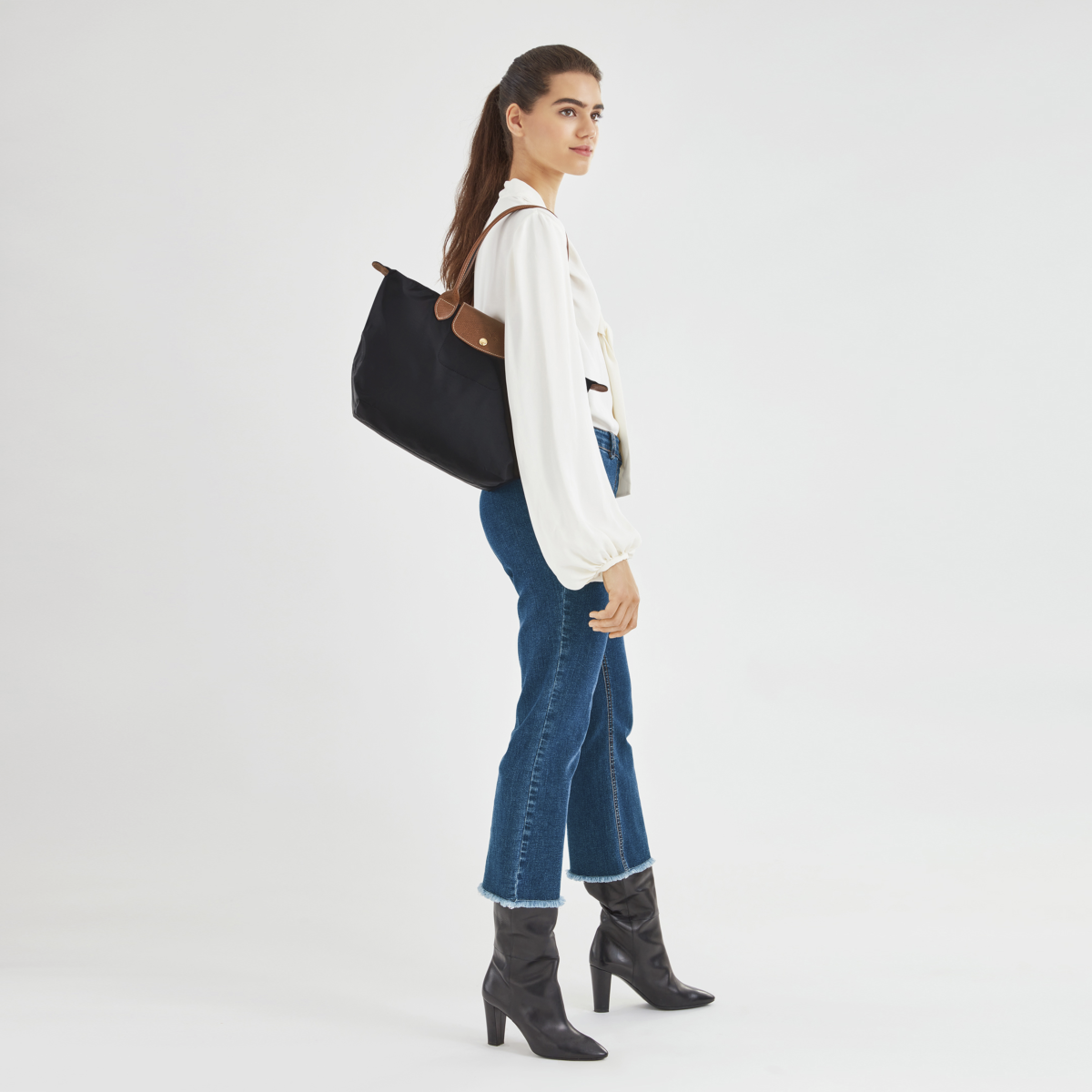 Buy Longchamp Le Pliage Original M Tote bag Black in Qatar